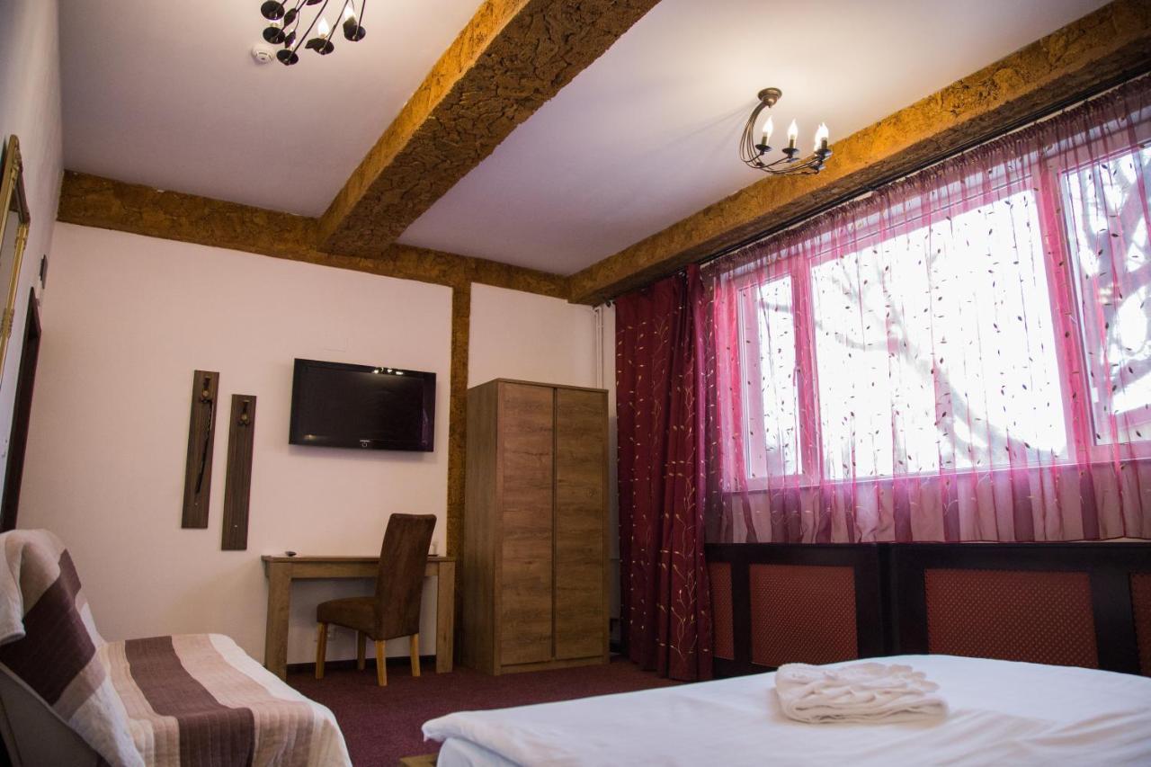Motel Davios Târgu Jiu Eksteriør billede