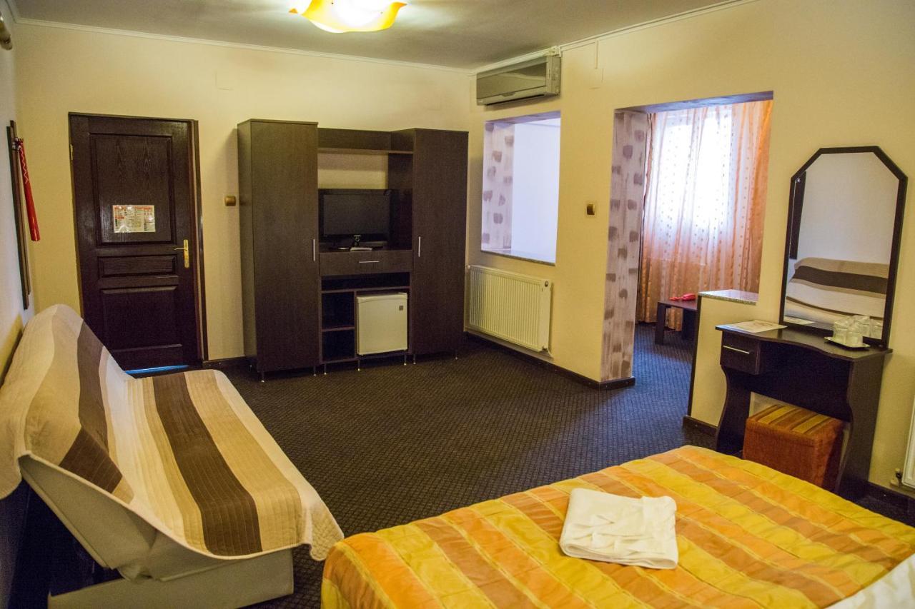 Motel Davios Târgu Jiu Eksteriør billede